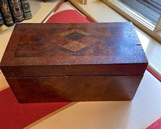Inlaid box