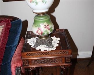 CARVED SIDE TABLE, LAMP