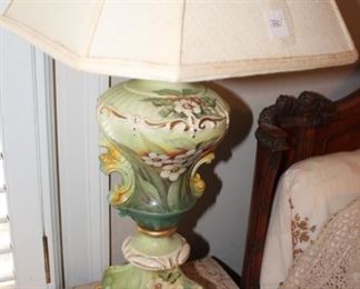 PORCELAIN FLORAL LAMP