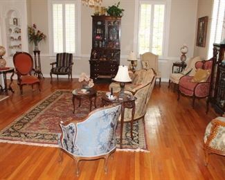 PARLOR WITH ANTIQUE FURNISHINGS