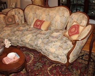 VICTORIAN FRENCH STYLE SOFA