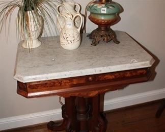 VICTORIAN TABLE & LAMP