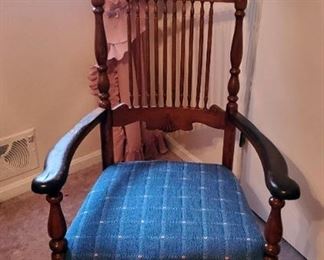 Spindle Back Rocking Chair With Upholsteerd Seat, 46" x 24" x 34"