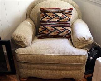 Hickory White Upholstered Arm Chair With Throw Pillow, 35" x 40" x 33"