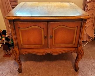 Vintage End Table With Cabriole Legs, 22" x 24" x 24"