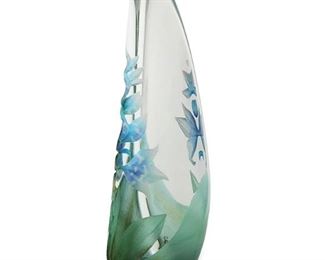1121
Mats Jonasson
b. 1945, Swedish
Blue Wildflower
Cast, engraved, and painted lead crystal glass
Signed: M / Sweden / J878; with original factory label
8.25" H x 3.5" W x 2.25" D
Estimate: $100 - $200
