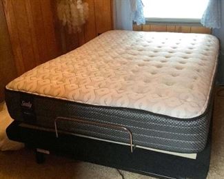 Sealy Posturepedic Adjustable Full Bed