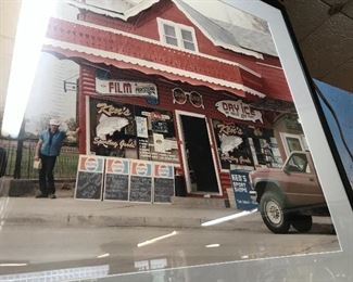 Love this photo.  Wouldn't this be a great spot to sit and watch the world go by?