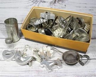 Vintage Lot of Metal Baking Cookie Cutter Shapes More