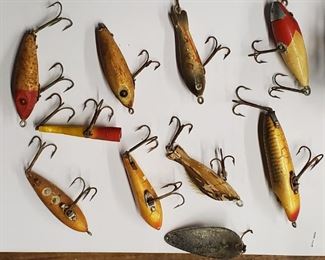 Vintage fishing lures... many Heddon
