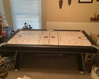 Glaze Tek Air hockey table If you were interested in the air hockey table. Please let us know. We will take you in the house. 