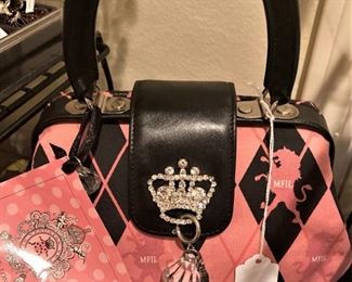 "My Flat in London" purse .  .  . fit for a queen!