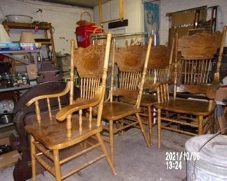 SET OF 4 SPINDLE CHAIRS