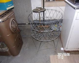 STORE DISPLAY BASKET