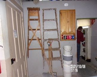 WOODEN LADDERS