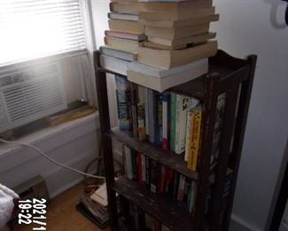SMALL BOOKCASE WITH MANY BOOKS