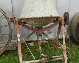 CEMENT MIXER