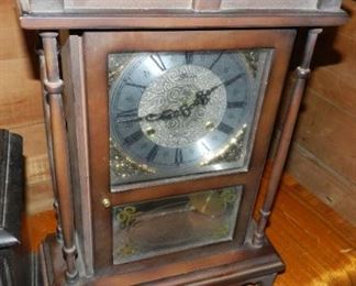 MANTLE CLOCK