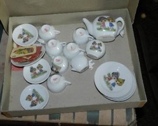 CHILDS TEA SET