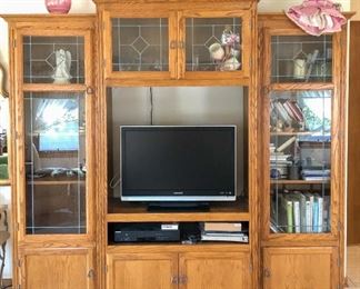 3~Piece Lighted Wall Unit w/ Leaded Glass ~ $385.00 or Center Unit $175.00 ~ End Units $125.00 each
Center Unit ~ 82.25" H x 39.5" W x 21.75" D End Units ~ 78" H x 23" W x 17" D (each)  