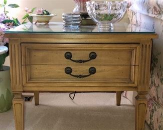 Vintage 1968 Thomasville End Table w/Glass Top          
22" H x 23" W x 23" D ~ $60.00 