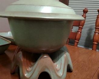 Frankoma prairie green bean pot with stand