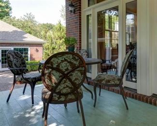 Gorgeous Patio set purchased from Maschino's