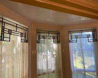 Custom lead valences