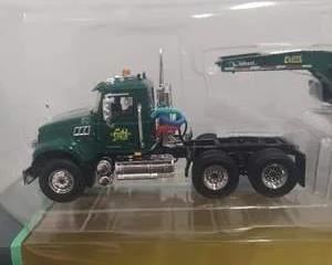 First Gear 59-3269 Mack Granite with Tri-Axle Lowboy Trailer 1:50