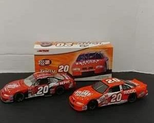2 Action Nascar Stock Cars Limited Edition Tony Stewart 1:24