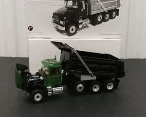 First Gear #19-3135 Mack Granite Heavy Duty Dump Truck 1:34