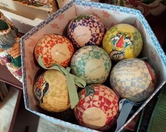 Jim Shore 12 dqys od Christmas balls