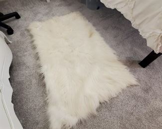 Faux fur rug