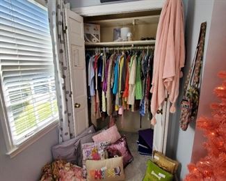 Junior Clothing, decorative pillows