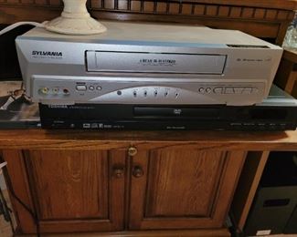 VHS Player, DVD Player