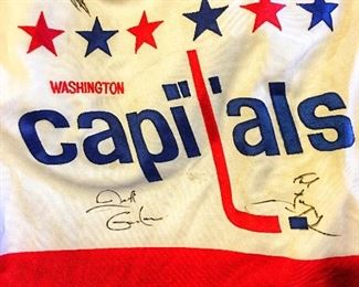 Vintage Washington Capitals Hockey Jersey Signed by Some Players 