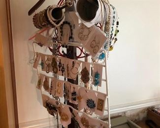 Many beautiful jewelry items, earrings, necklaces, pins, etc...GREAT condition!