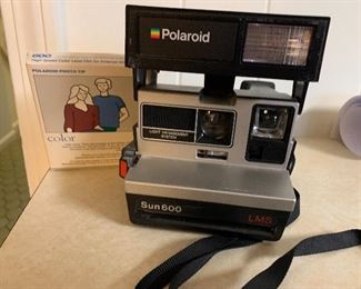 Polaroid camera and film packet 