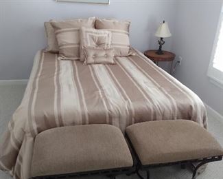 Nice clean bedroom furnishings