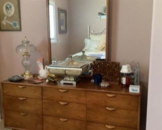 Mcm mid century modern ladies dresser