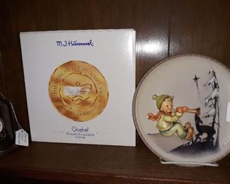 1996 First Edition Hummel plate with box