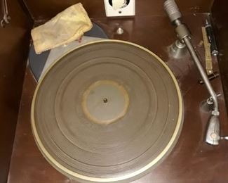 Rek-O-Kut turntable