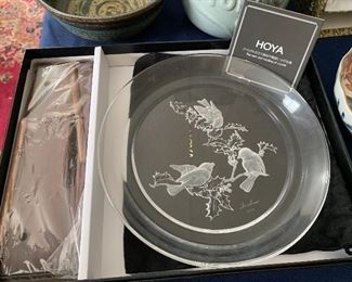 Hoya Art Glass Bird Themed Plate
