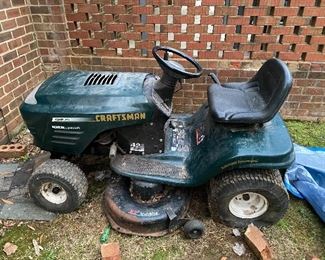 Craftsman Mower (Does not run)
