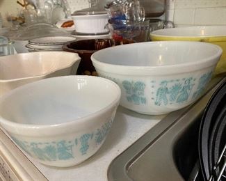Vintage Pyrex Mixing Bowls