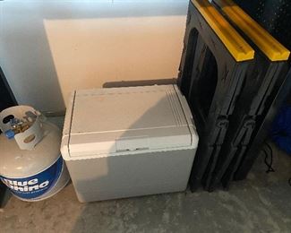 Cooler/Propane Tank/Saw Bucks