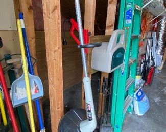 Electric Yard Trimmer