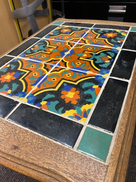 Malibu Tile Table ... Love this table! 