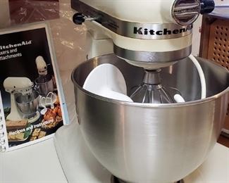 Kitchen Aid stand mixer