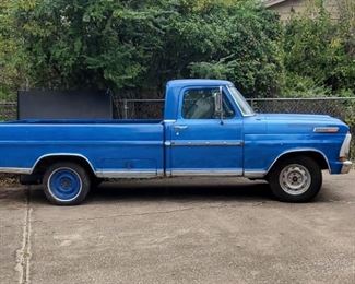 1972 Ford.  Odometer reads 73,619.  Currently not running. ~ $2500    ***VEHICLES, CAMPING TRAILER,  CAR HAULER, and CARGO/STORAGE CONTAINER MAY BE PRE SOLD ~ Please TEXT 940-390-3774